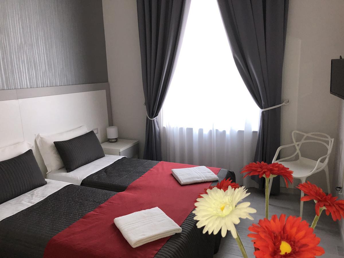 Chiaia Guest House Naples Exterior photo